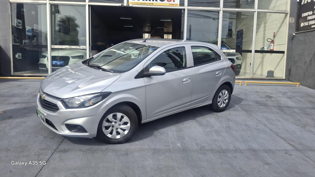 CHEVROLET Onix Hatch