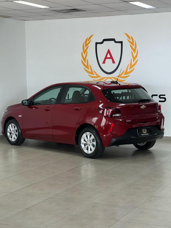 CHEVROLET Onix Hatch - Foto