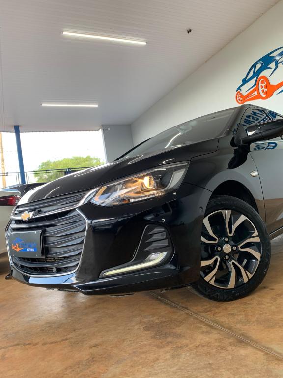 CHEVROLET Onix Hatch - Foto