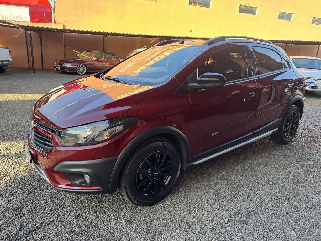 CHEVROLET Onix Hatch - Foto