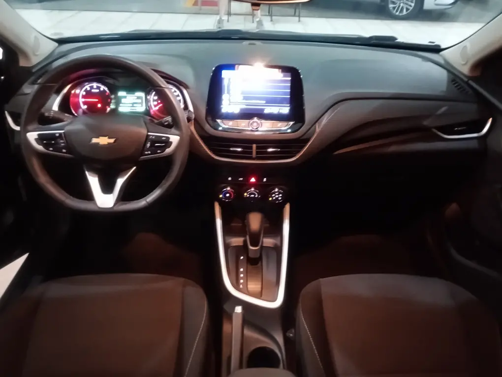 CHEVROLET Onix Hatch - Miniatura
