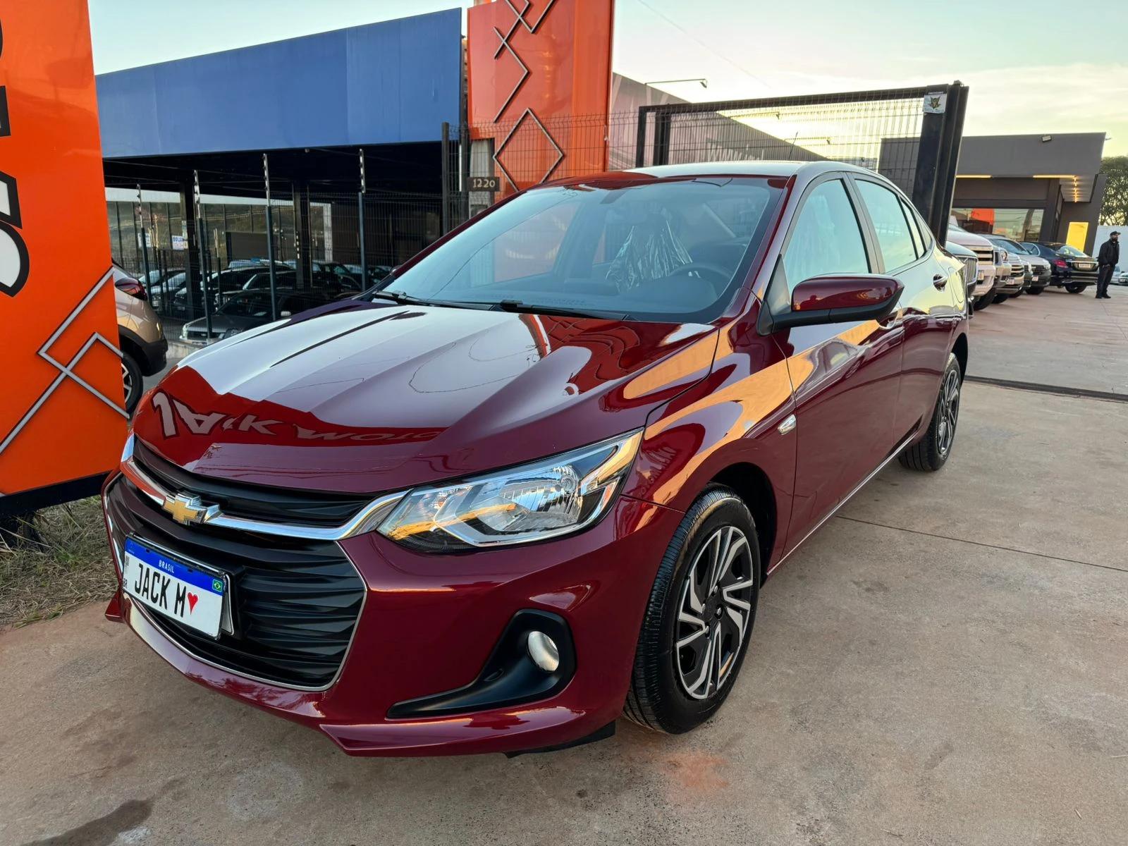 CHEVROLET Onix Hatch - Foto