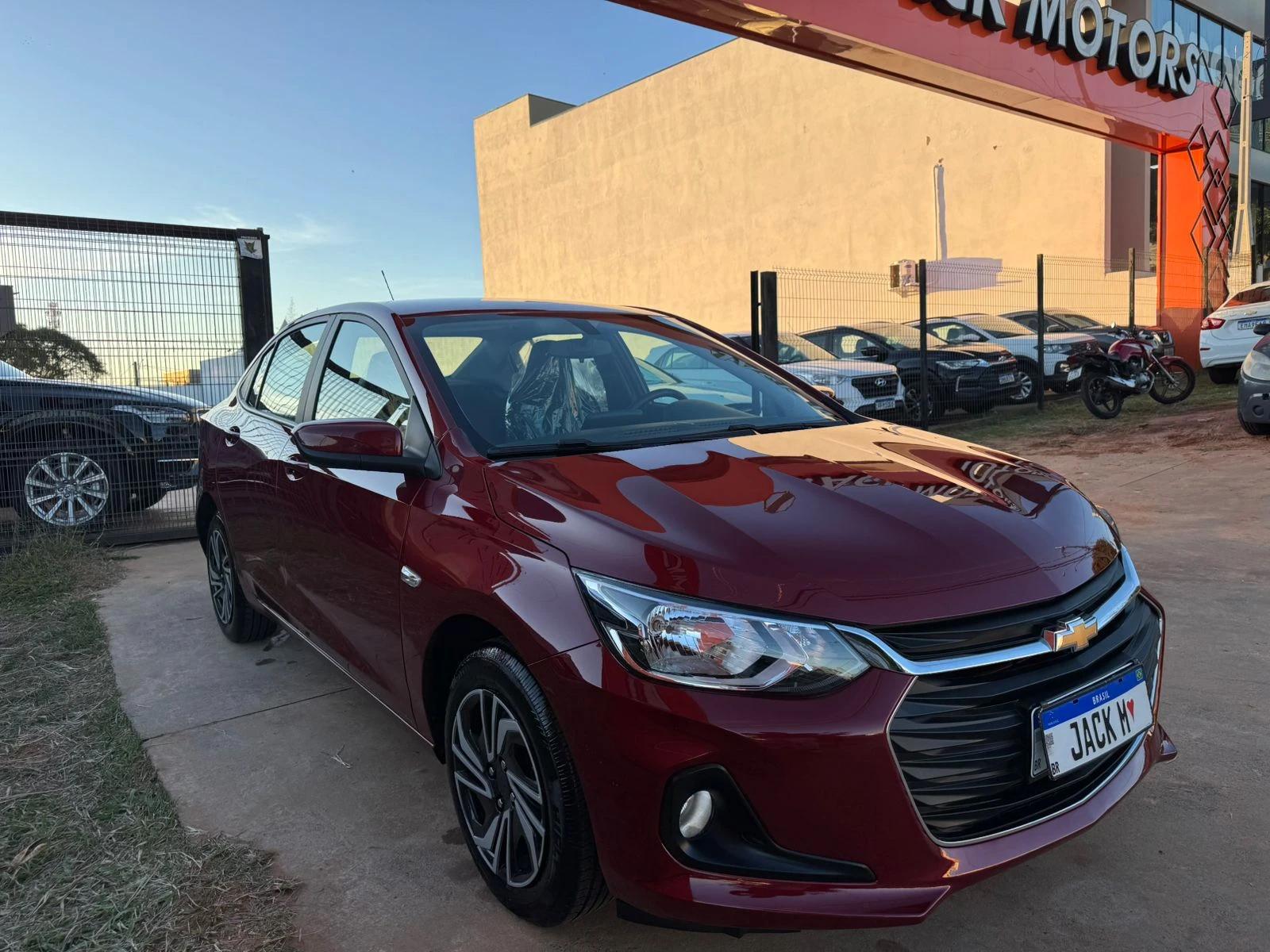 CHEVROLET Onix Hatch - Foto