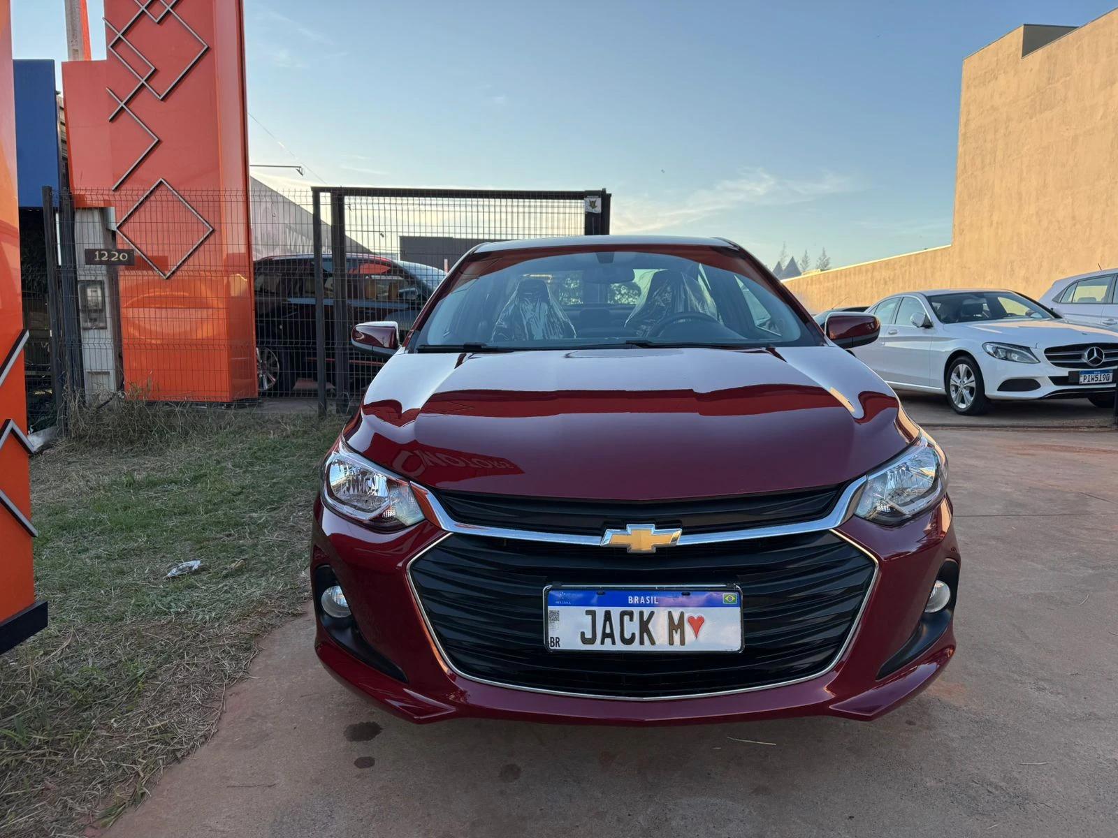 CHEVROLET Onix Hatch - Foto