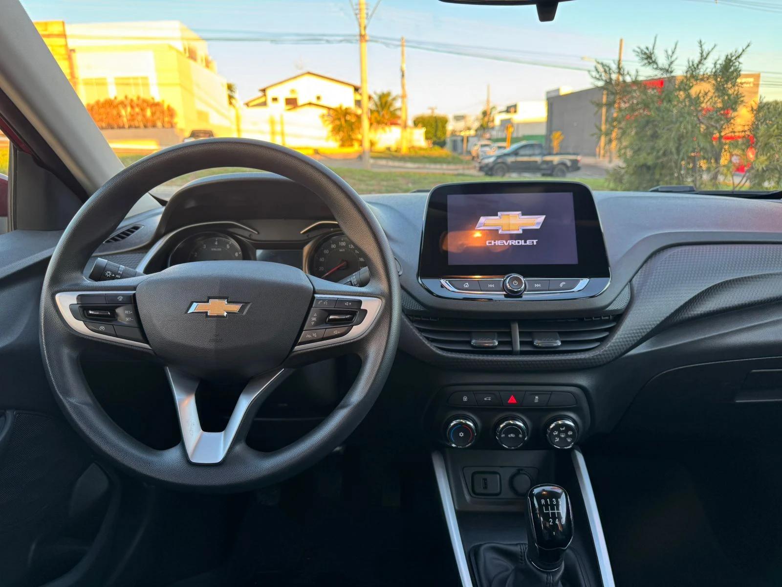 CHEVROLET Onix Hatch - Foto