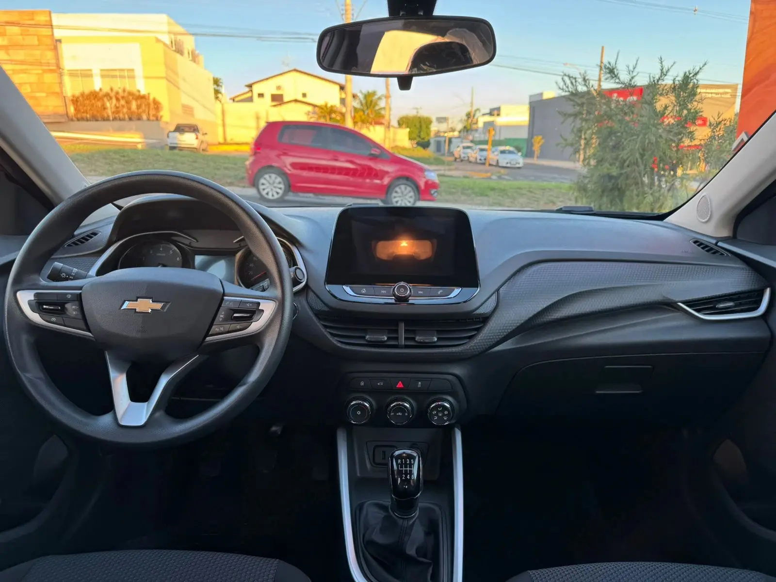 CHEVROLET Onix Hatch - Foto