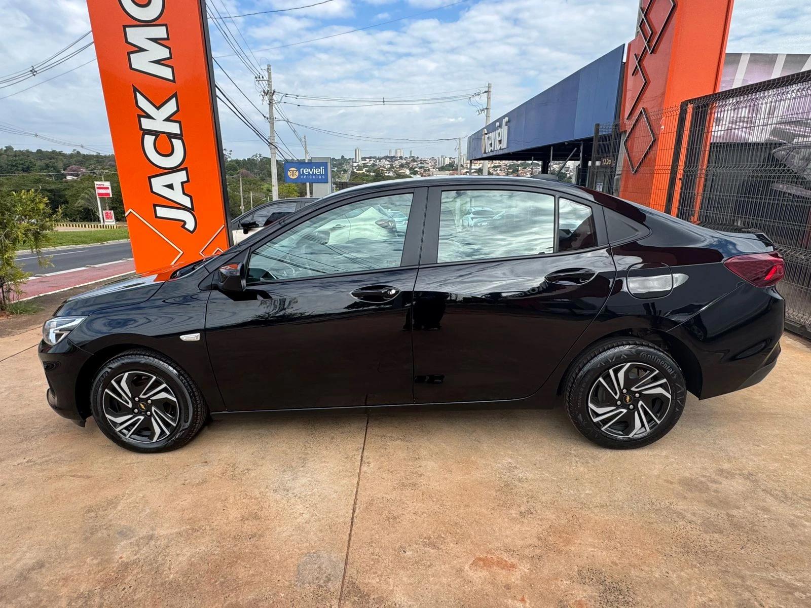 CHEVROLET Onix Hatch - Foto