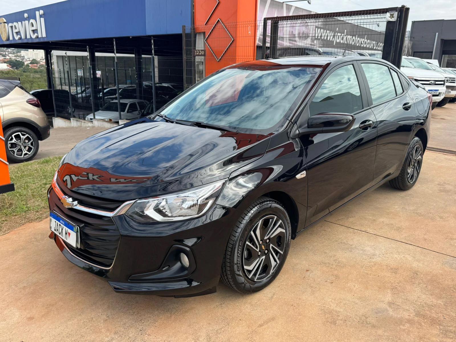 CHEVROLET Onix Hatch - Foto