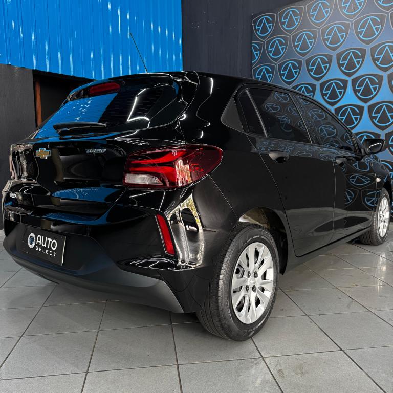 CHEVROLET Onix Hatch - Foto