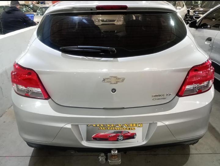 CHEVROLET Onix Hatch - Foto