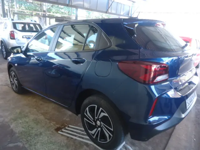 CHEVROLET Onix Hatch - Foto