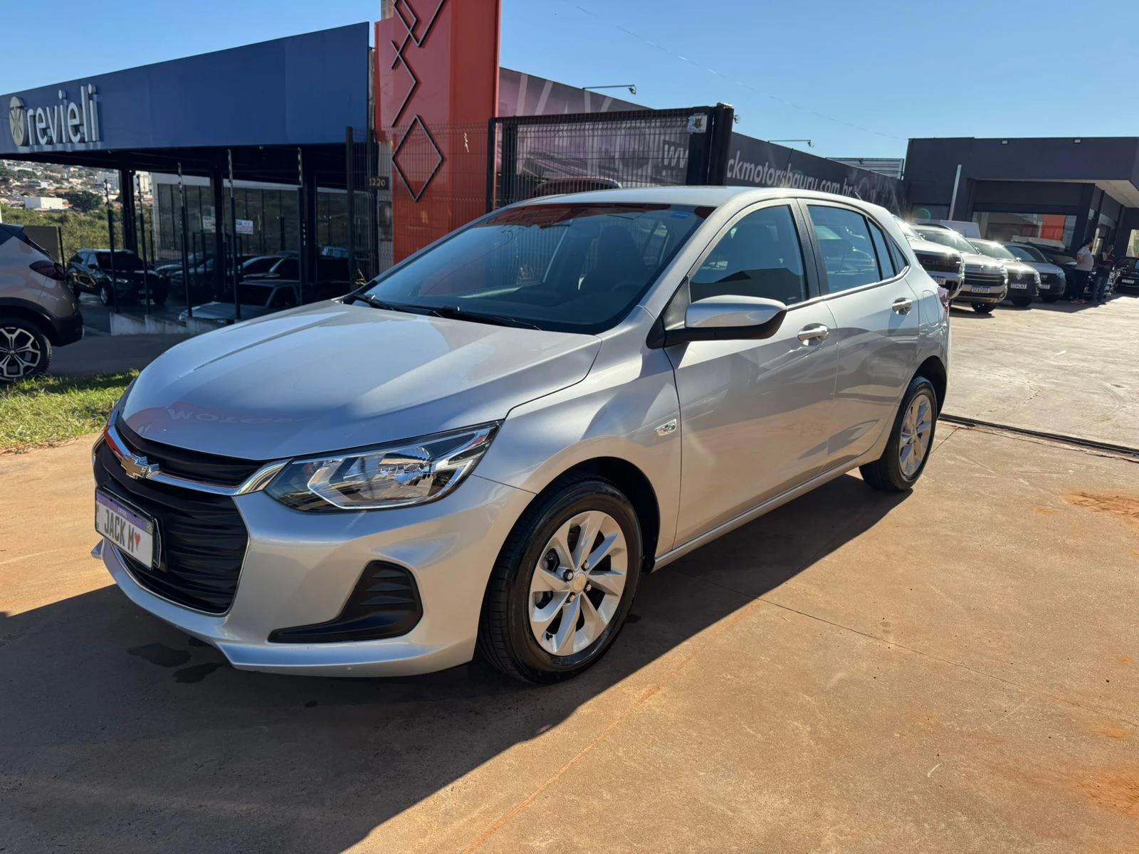 CHEVROLET Onix Hatch - Foto