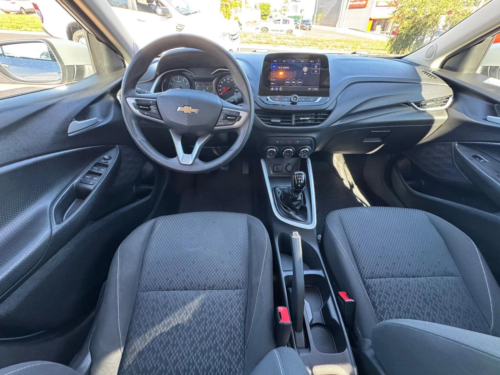 CHEVROLET Onix Hatch - Foto