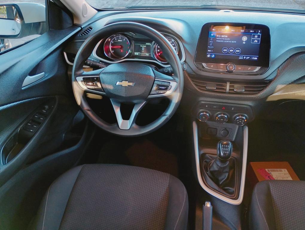 CHEVROLET Onix Hatch - Foto