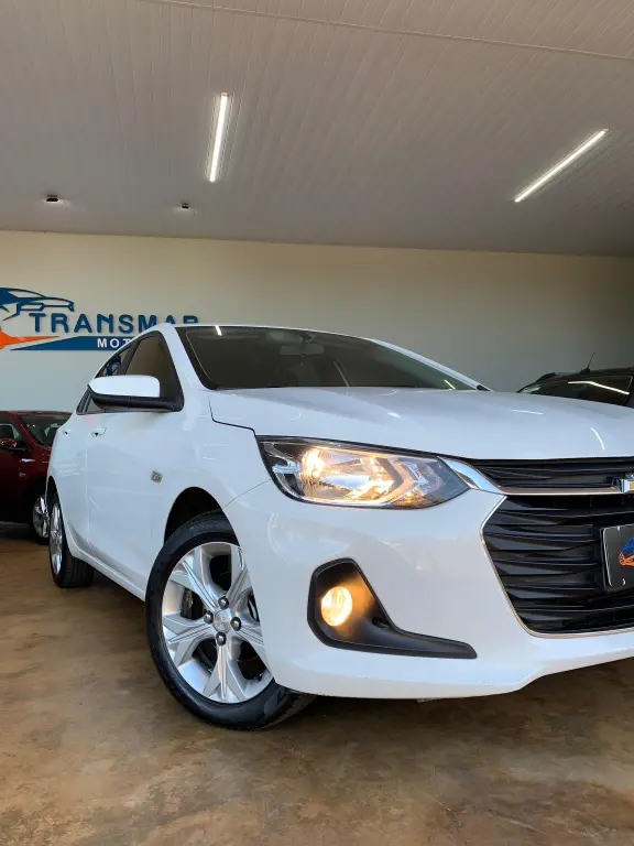 CHEVROLET Onix Hatch - Foto