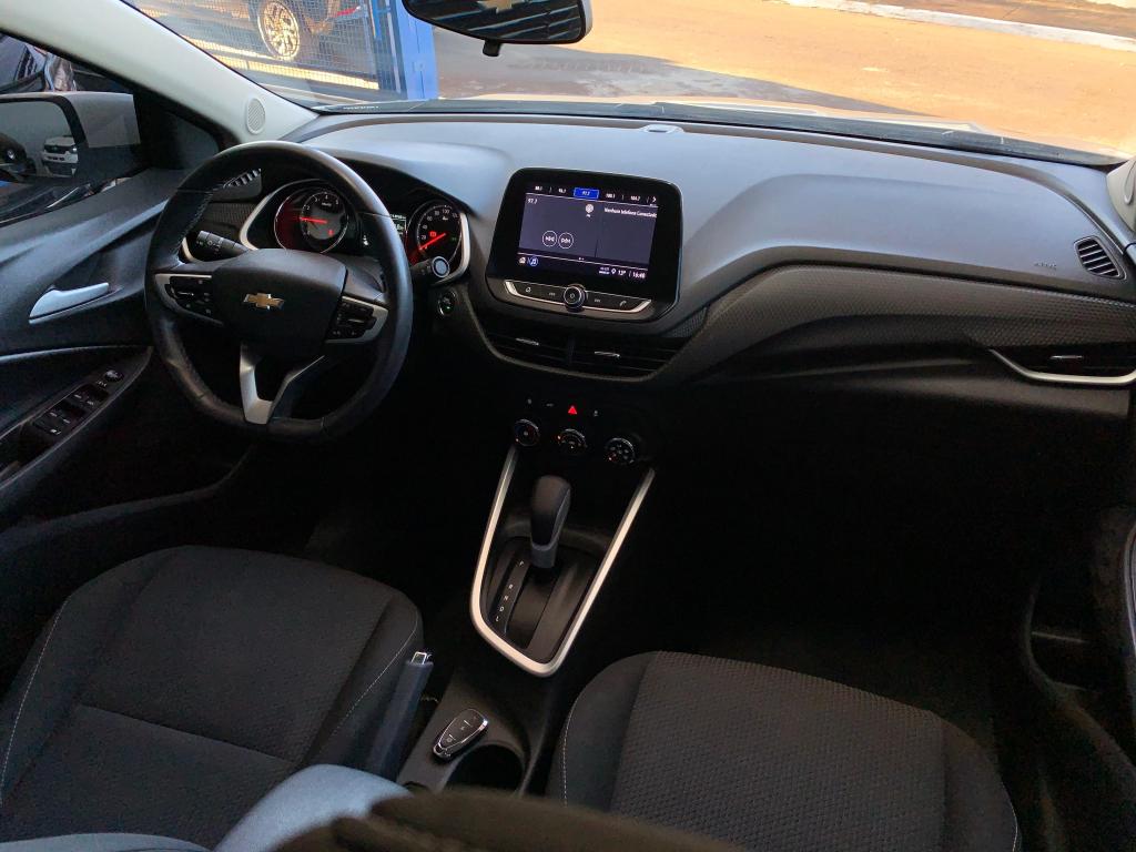 CHEVROLET Onix Hatch - Foto