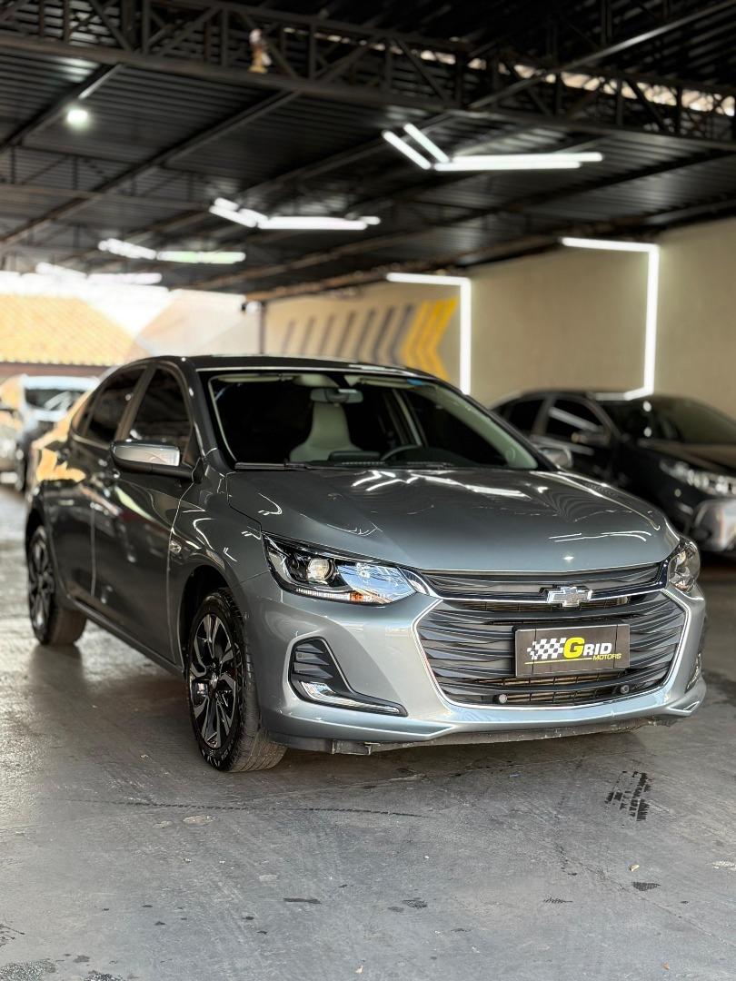 CHEVROLET Onix Hatch - Foto