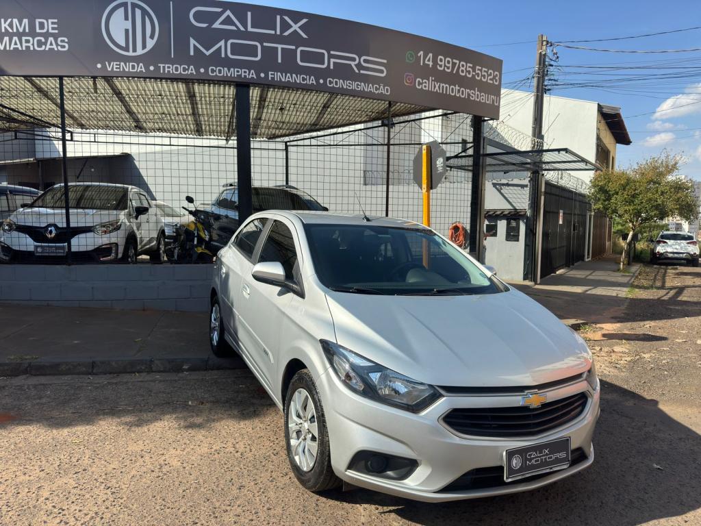CHEVROLET Onix Hatch