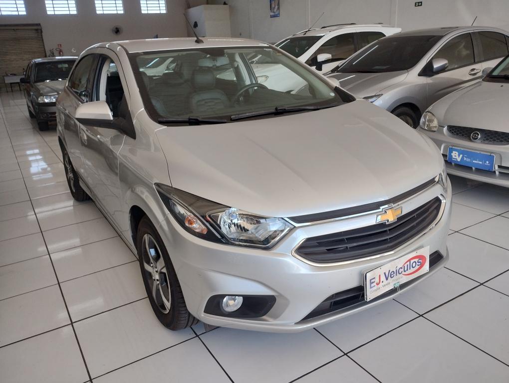 CHEVROLET Onix Hatch - Foto