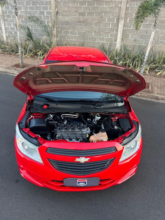 CHEVROLET Onix Hatch - Foto