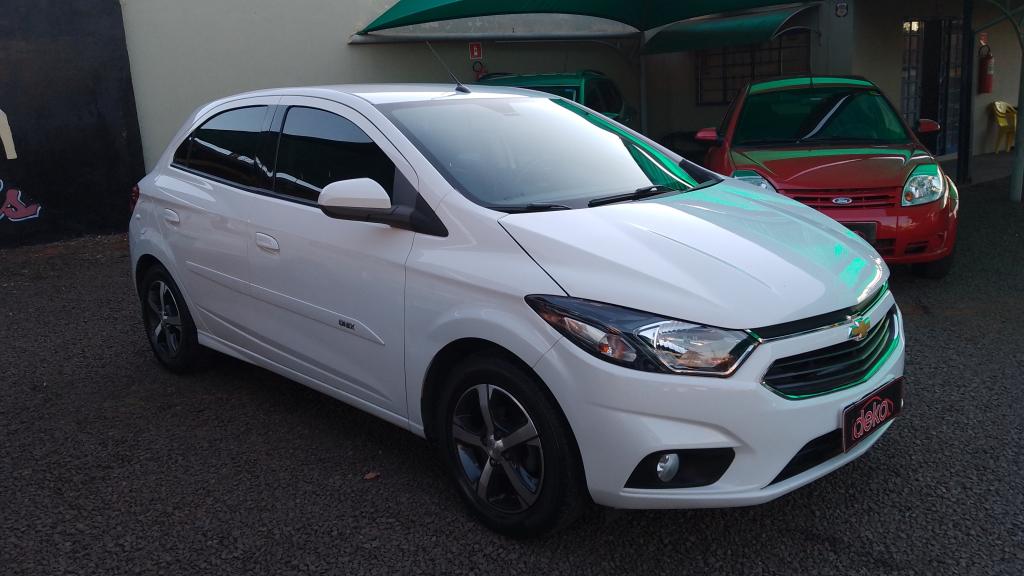 CHEVROLET Onix Hatch - Foto