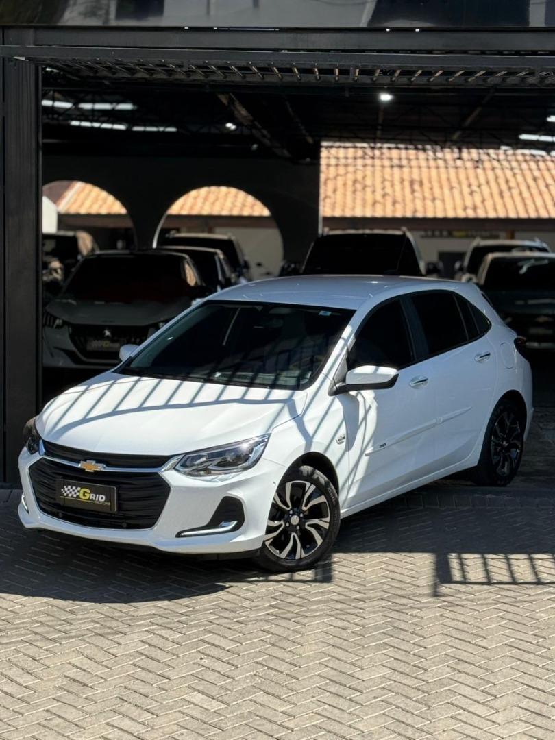 CHEVROLET Onix Hatch - Foto
