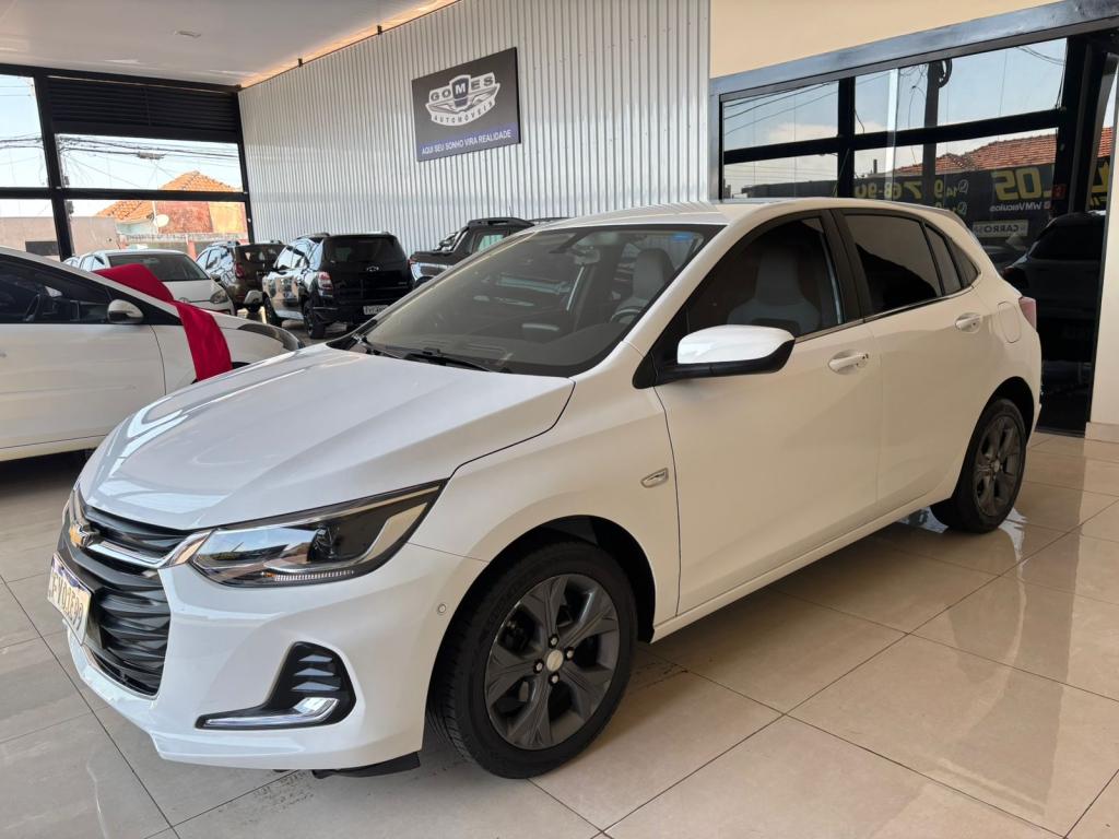 CHEVROLET Onix Hatch - Foto