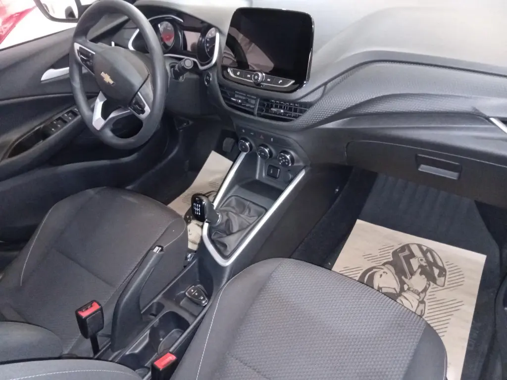 CHEVROLET Onix Hatch - Foto