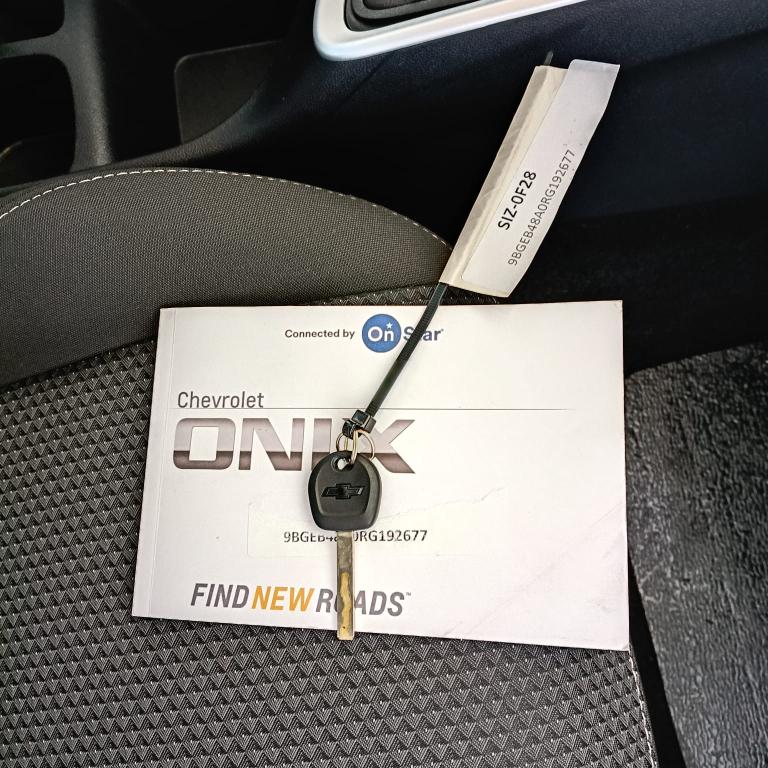 CHEVROLET Onix Hatch - Foto