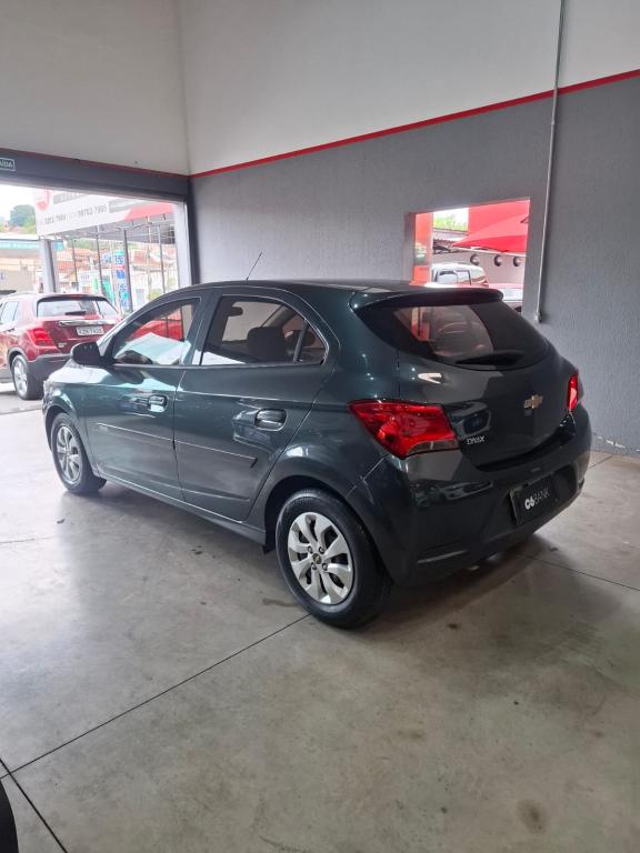 CHEVROLET Onix Hatch - Miniatura