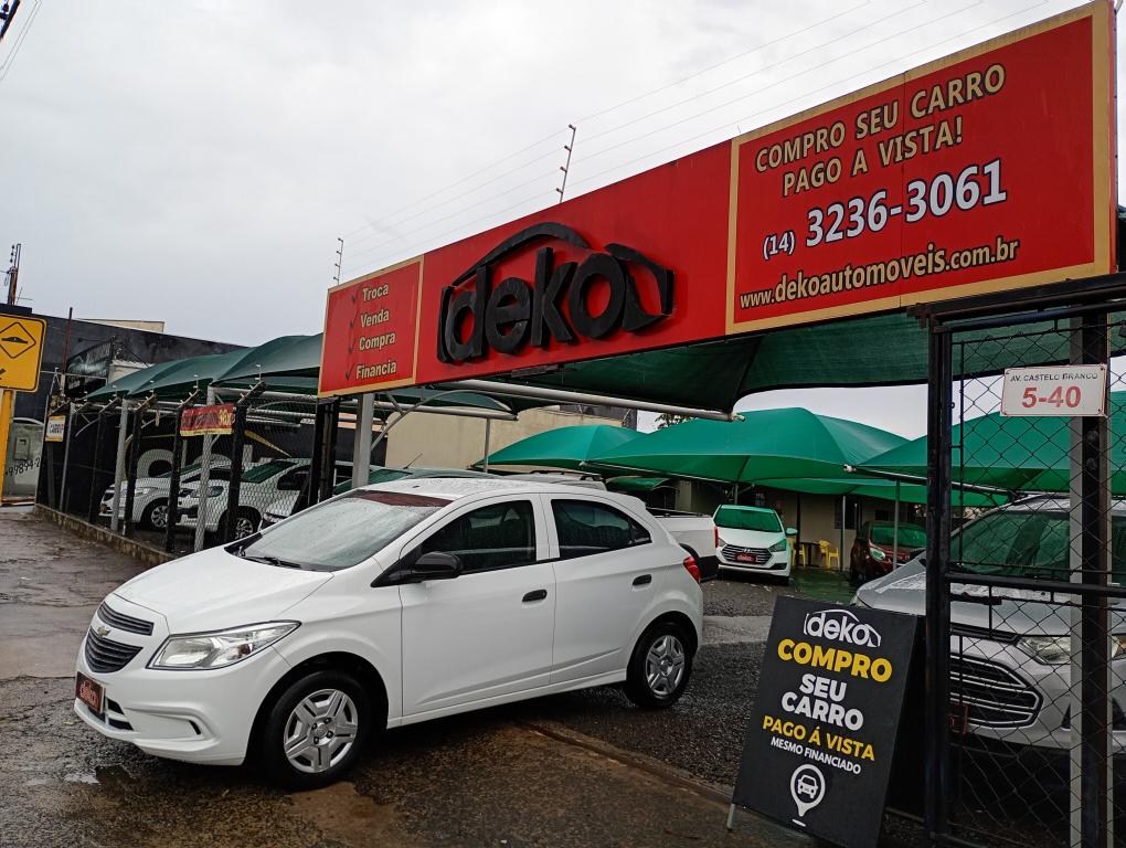 CHEVROLET Onix Hatch - Foto