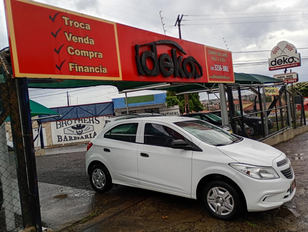 CHEVROLET Onix Hatch - Foto