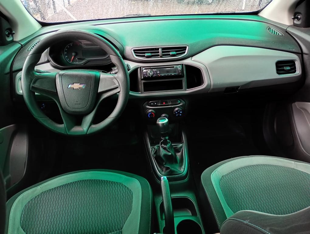 CHEVROLET Onix Hatch - Foto