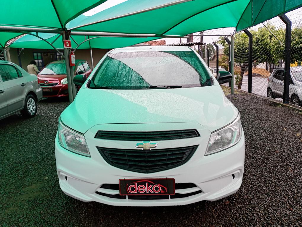 CHEVROLET Onix Hatch - Foto