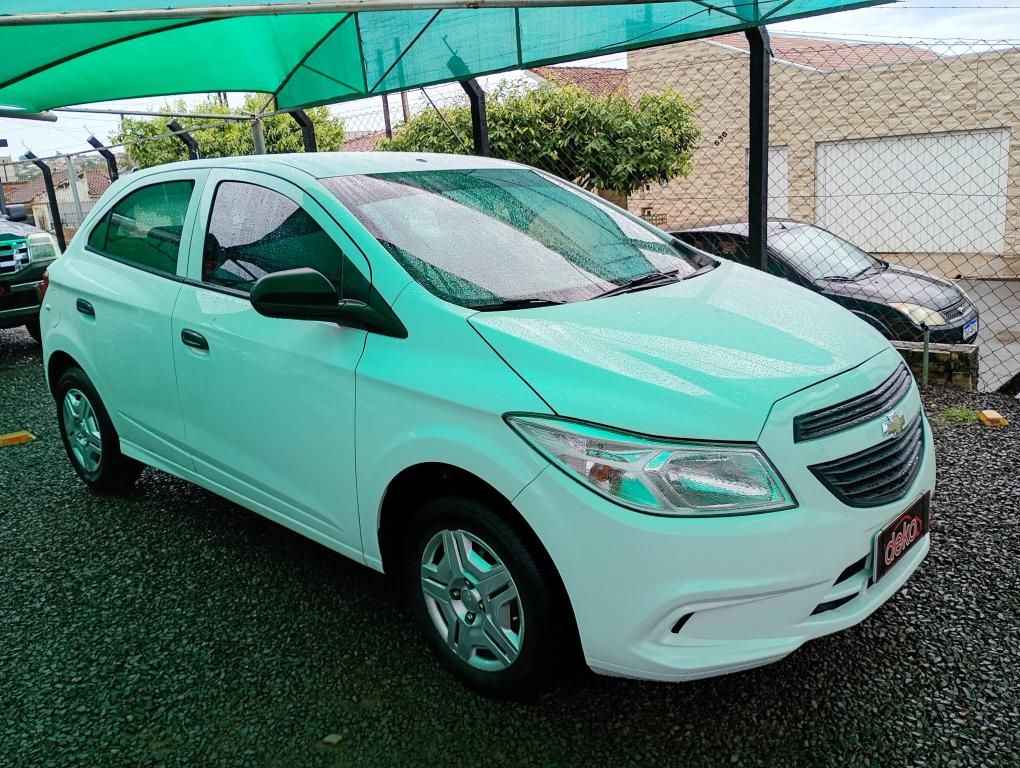 CHEVROLET Onix Hatch - Foto