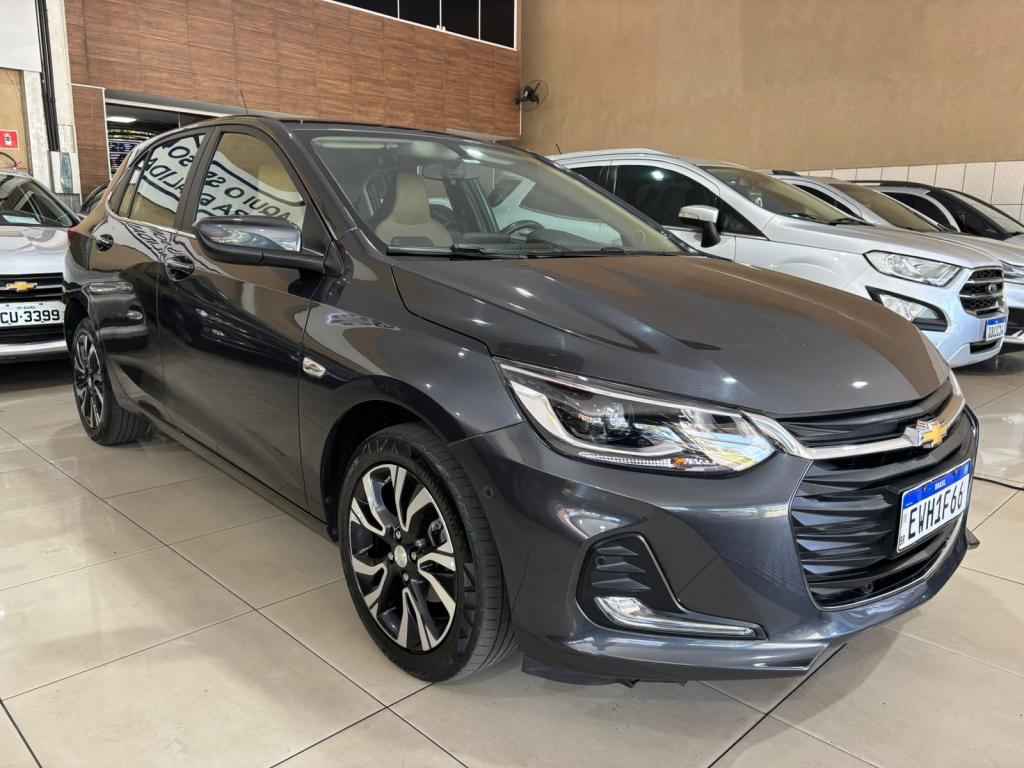 CHEVROLET Onix Hatch - Foto