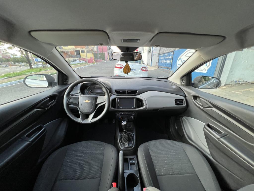 CHEVROLET Onix Hatch - Foto