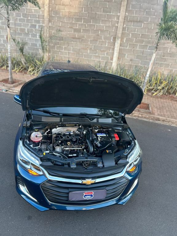 CHEVROLET Onix Hatch - Foto