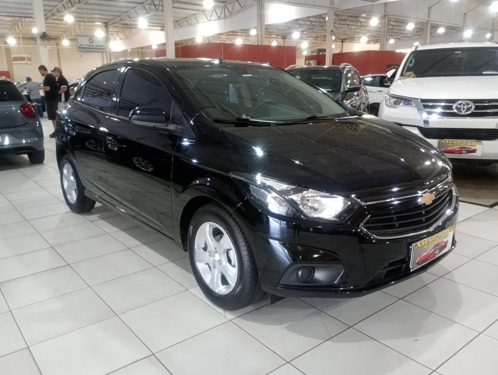 CHEVROLET Onix Hatch - Foto