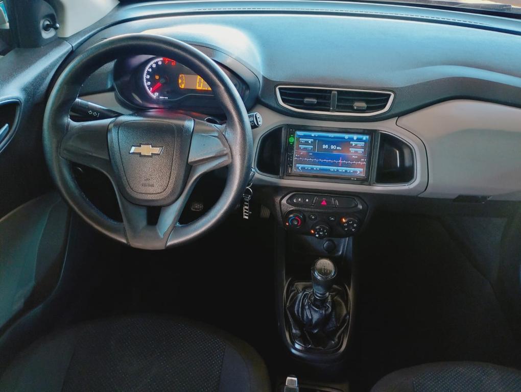 CHEVROLET Onix Hatch - Foto