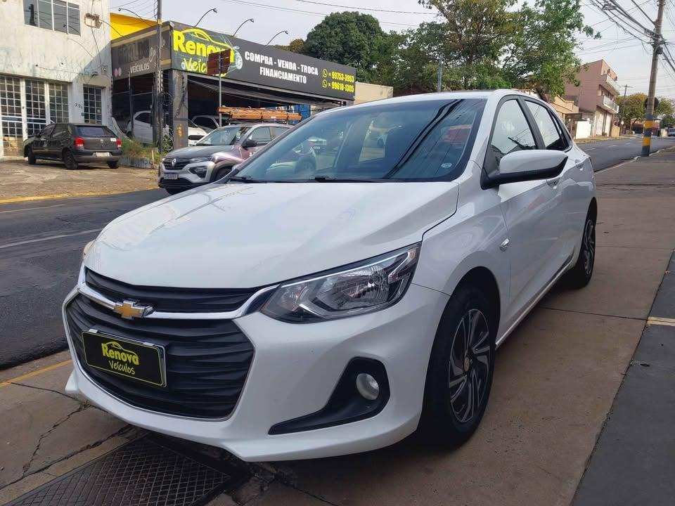 CHEVROLET Onix Hatch - Foto