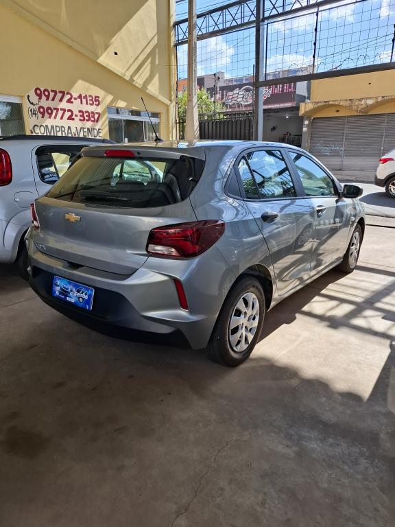 CHEVROLET Onix Hatch - Foto