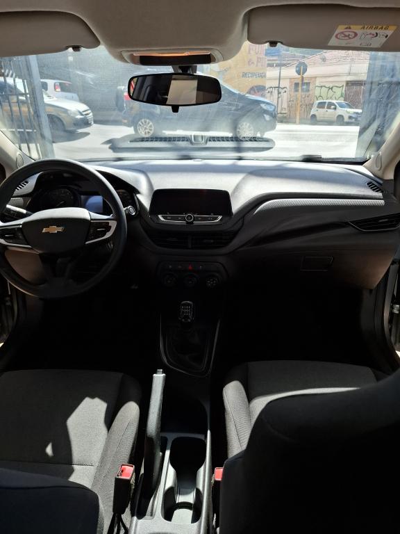 CHEVROLET Onix Hatch - Foto