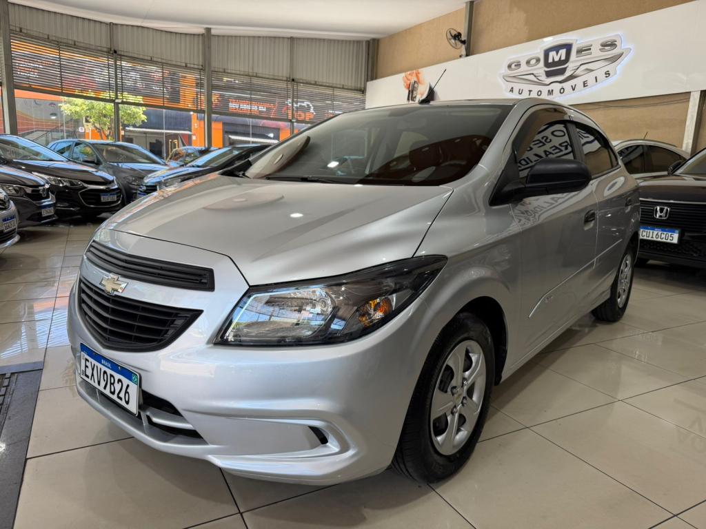 CHEVROLET Onix Hatch - Foto