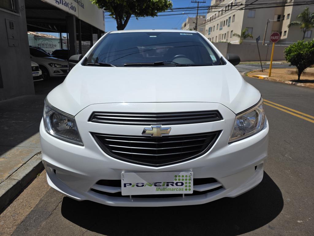 CHEVROLET Onix Hatch - Foto