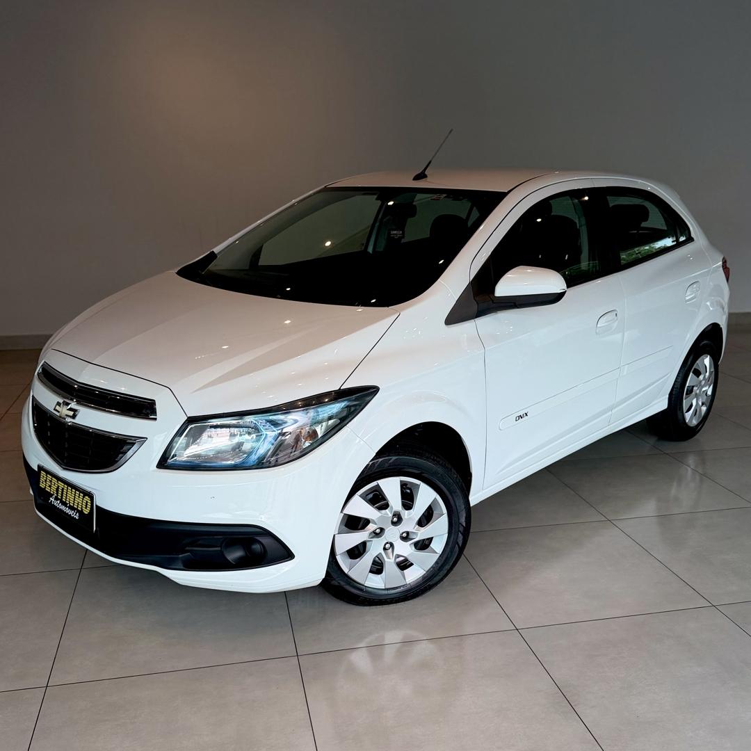 CHEVROLET Onix Hatch