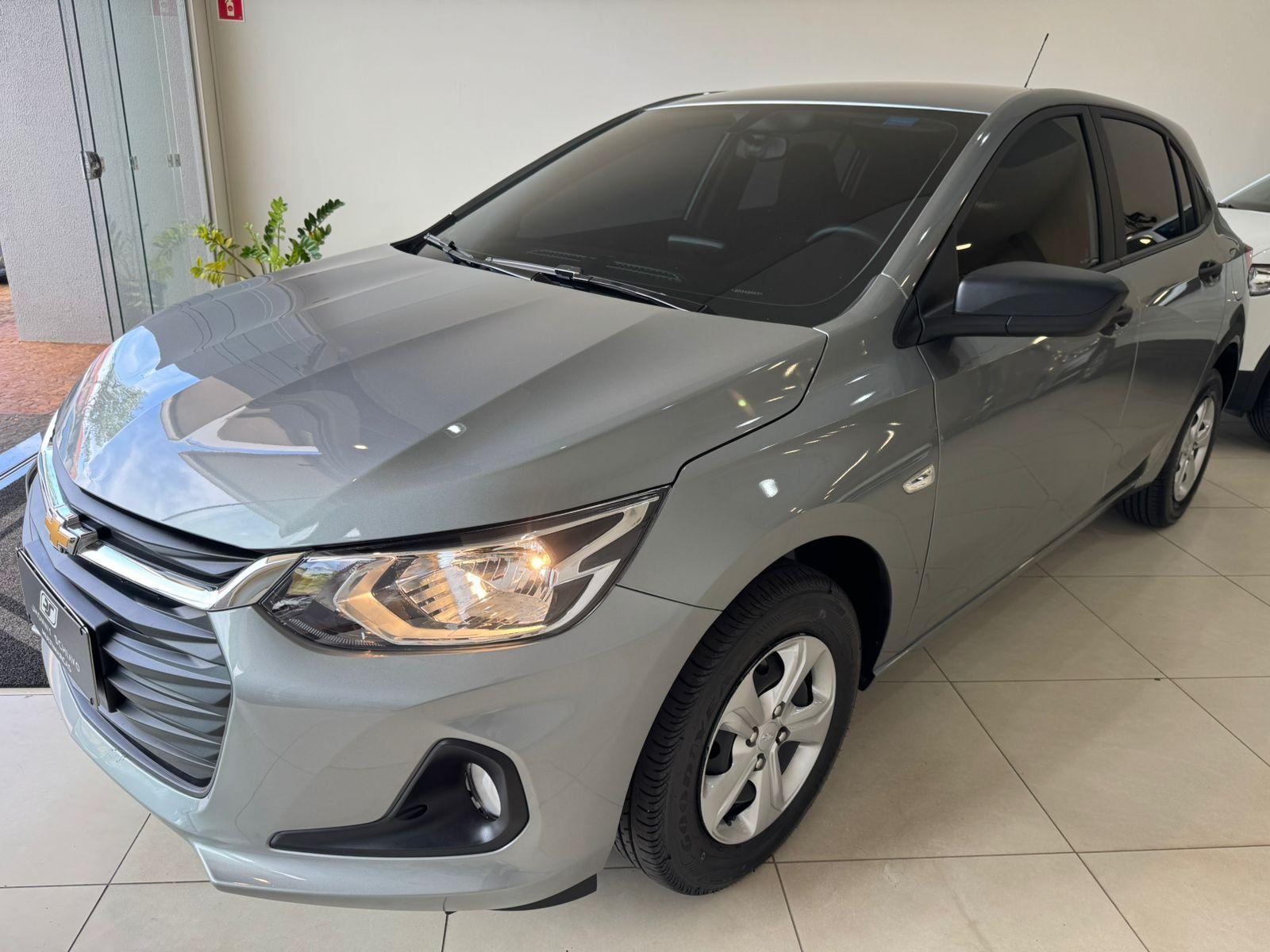 CHEVROLET Onix Hatch - Foto