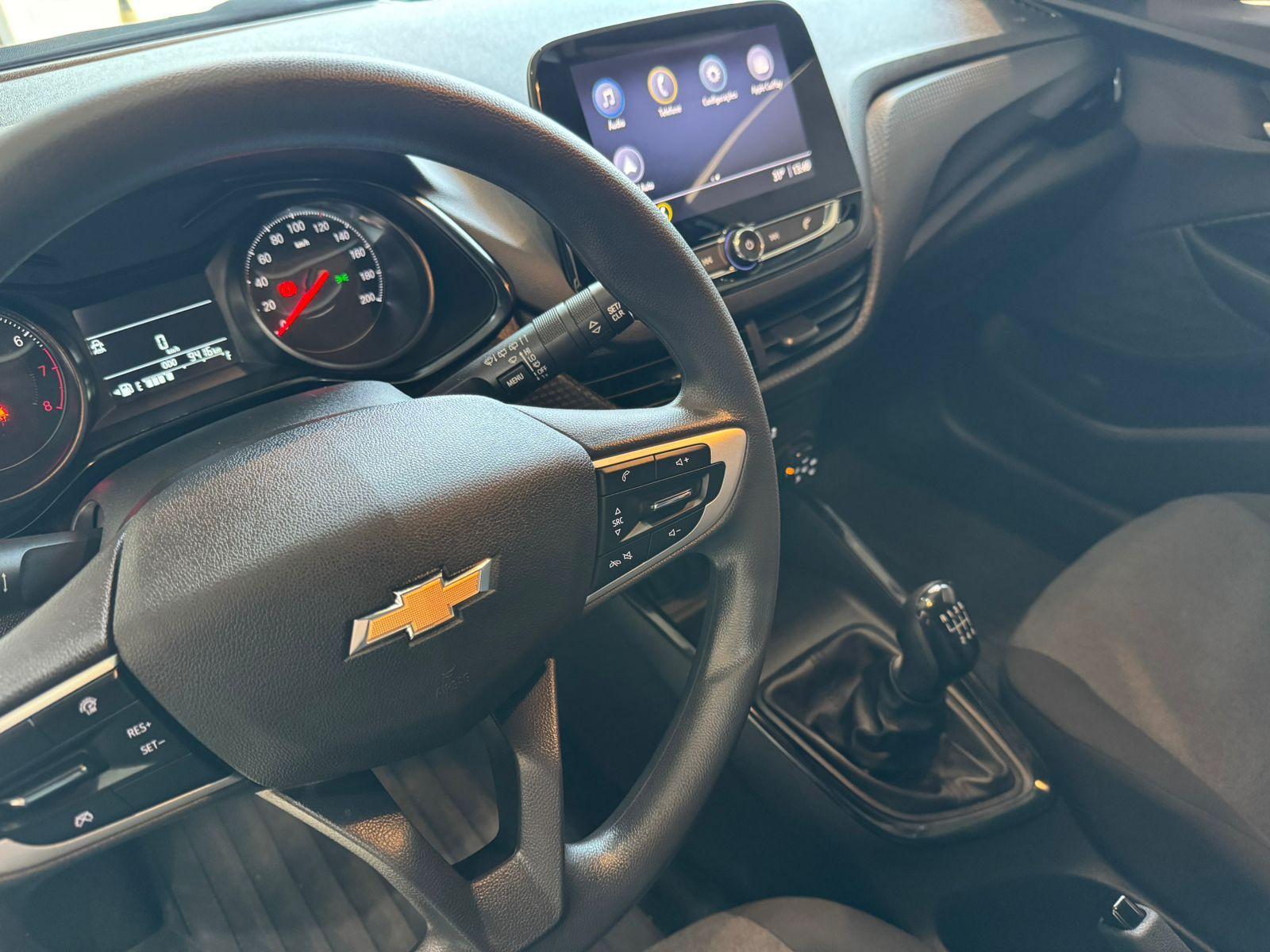 CHEVROLET Onix Hatch - Foto