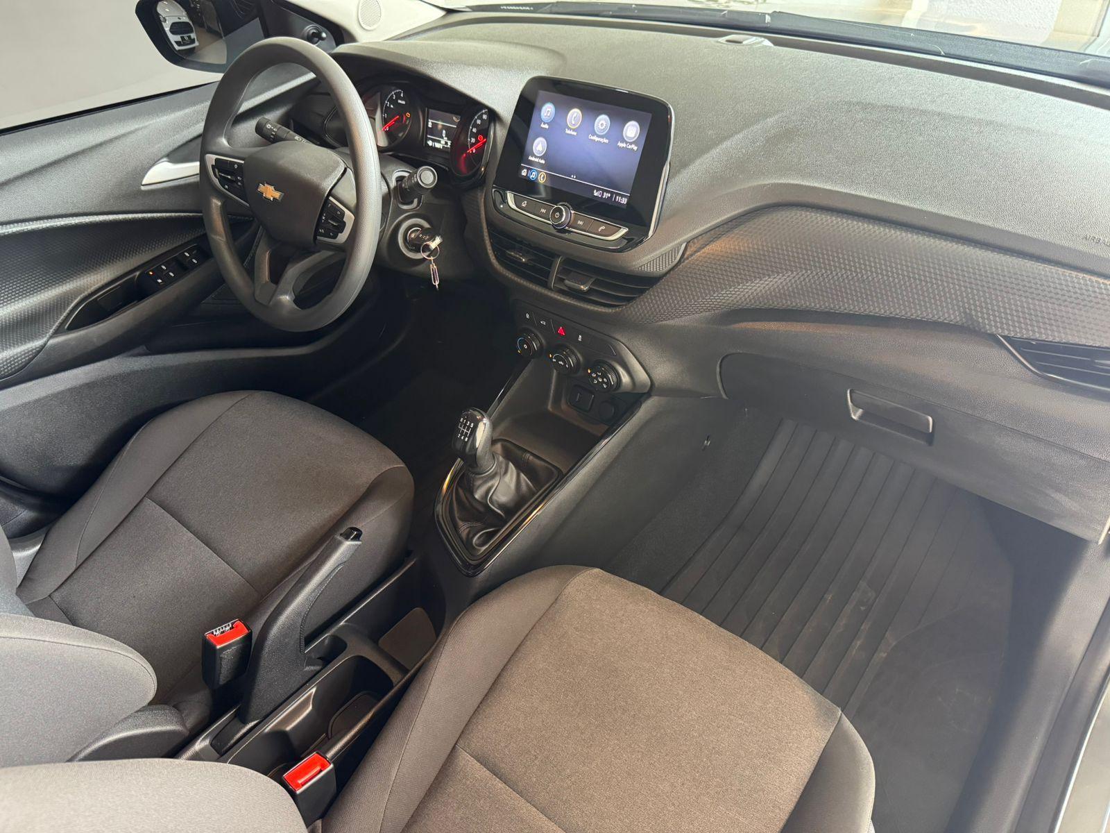 CHEVROLET Onix Hatch - Foto