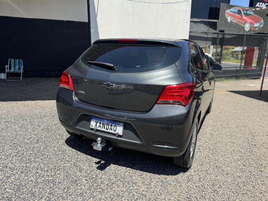 CHEVROLET Onix Hatch - Foto